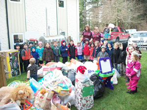 Tigger Too and Comox Valley Kickers Women team up to make christmas brighter for those in need